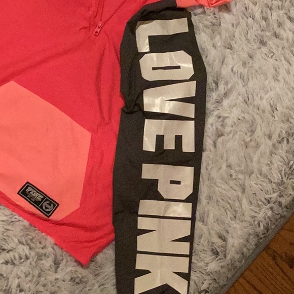 Pink Victoria’s Secret love pink hooded qtr. zip pullover windbreaker Sz. XS - Picture 3 of 8